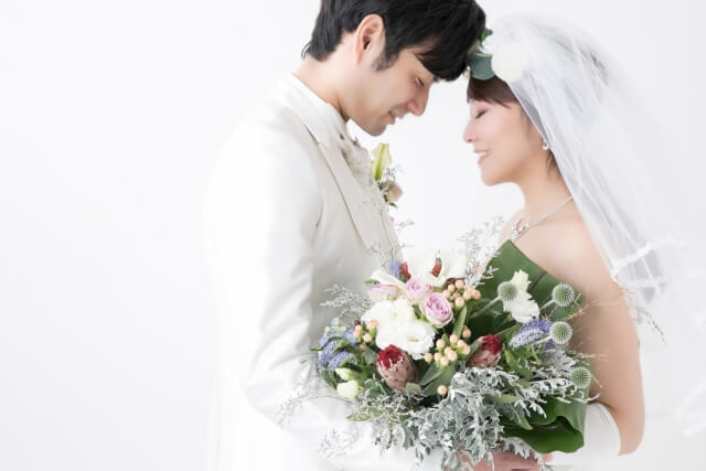 ブライダル業界涙目 すごく幸せな夫婦が 結婚式いらなくない と思った理由 Lovebook